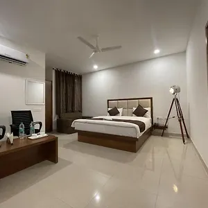 Hotel Golfview, Panchkula